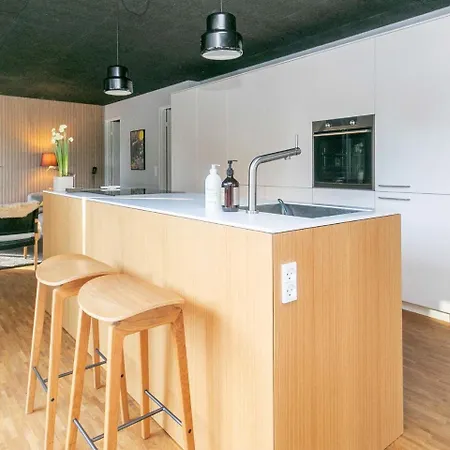 Three-bedroom Holiday In 49