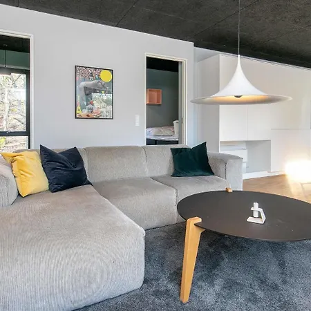 Three-bedroom Holiday In 49